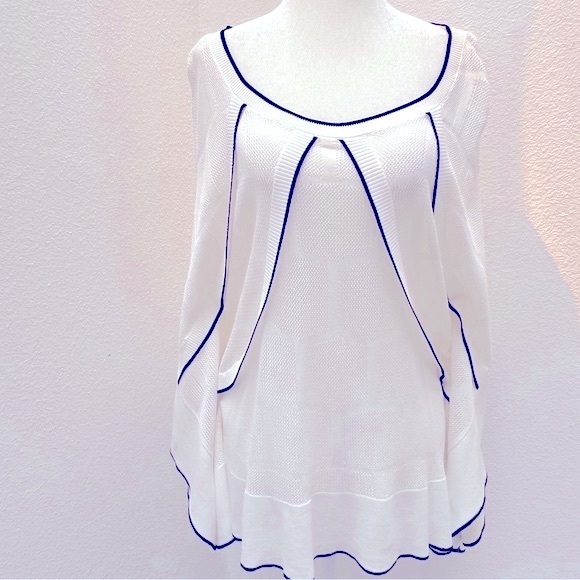 Bebe Opened Knit Poncho - Picture 3 of 14